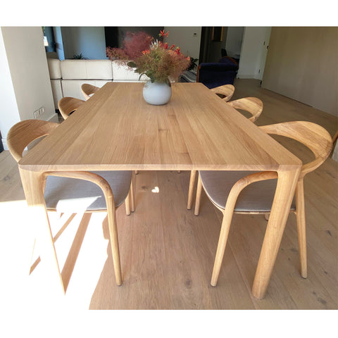 DINING TABLE // Jean